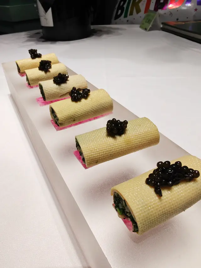 鱼籽酱马兰头百叶卷